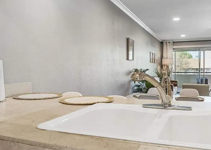 Beautiful 2-bdrm 2-bath In Old Town Scottsdale