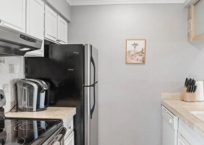 Beautiful 2-bdrm 2-bath In Old Town Ferienhaus *
