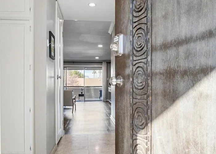 Ferienhaus Beautiful 2-bdrm 2-bath In Old Town *